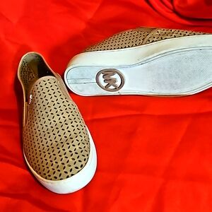 Michael kors brown slip on size 7
